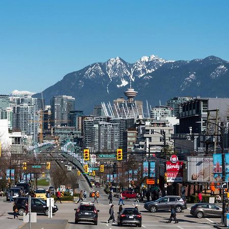 Billion Dollar Views In A Beautiful Fairview Slopes Heritage House Appartement Vancouver Buitenkant foto