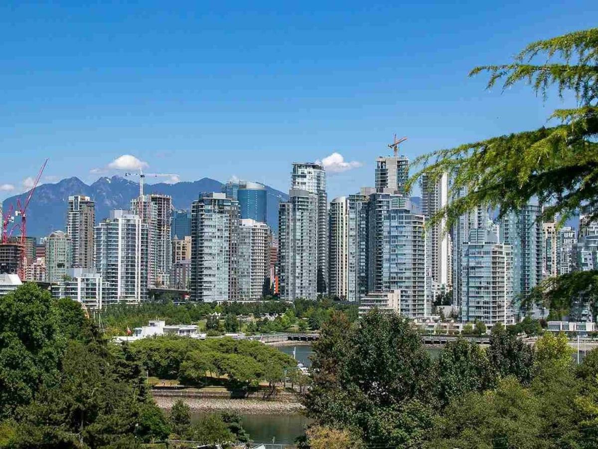 Billion Dollar Views In A Beautiful Fairview Slopes Heritage House Appartement Vancouver Buitenkant foto